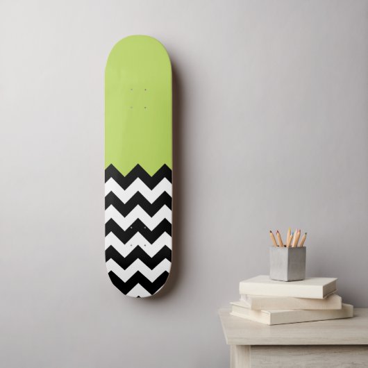 Zwarte en witte zigzag Pattern, Chevron, Green Skateboard (Muurkunst)