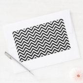 Zwarte en witte zigzag Stripes Chevron Pattern Rechthoekige Sticker (Envelop)