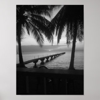 Zwarte en witte zonsondergang in Dominica Poster