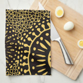 Zwarte Gouden Etnische Bloem Motief Keukenhanddoek (Quarter Fold)
