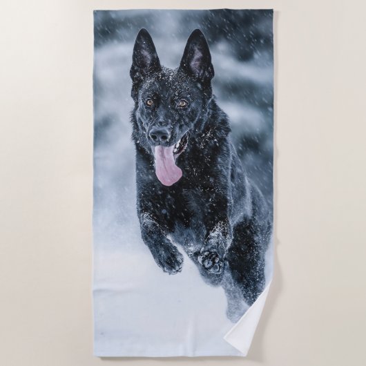 Zwarte herder in het Hoesje van de sneeuwdekooter Strandlaken (Voorkant)