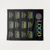 Zwarte Herhaalde Logo Tekst Sjabloon Promo Achterg Wandkleed (Voorkant (horizontaal))