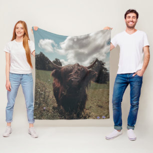 Zwarte hoogland Schotse koe grazend retro Fleece Deken
