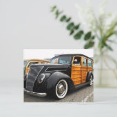 Zwarte houtachtige auto briefkaart (Staand voorkant)