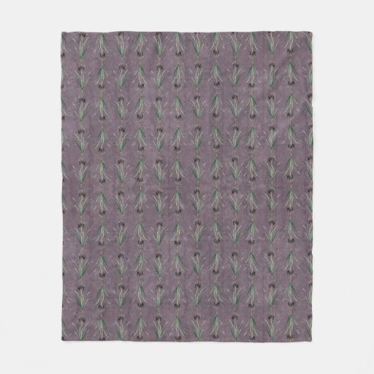 Zwarte Iris op een antiek tapijt Fleece Deken (Voorkant)