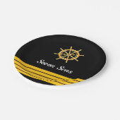 Zwarte jachtboot naam goud stuurwiel strepen papieren bordje (Gekanteld)