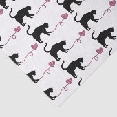 Zwarte kat en hartritmedane garens (roze) tissuepapier (Detail)