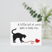 Zwarte kat en hartritmedanten (rood) briefkaart (Staand voorkant)