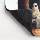 Zwarte kat en spook zittend op bank Halloween Dar Muismat (Hoek)