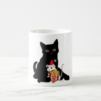 Zwarte kat en witte kerst bij de muis koffiemok