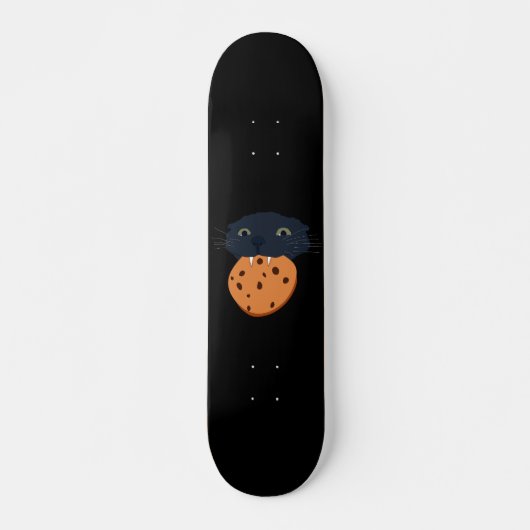 zwarte kat houdt een koekje vast skateboard (Voorkant)