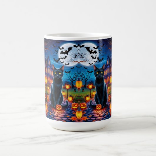 Zwarte kat in betoverd Halloween-landschap Koffiemok (Center)