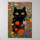 Zwarte kat in een tuin Poster (Voorkant)