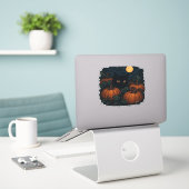 Zwarte kat in het klassieke T-shirt van Patch Sticker (Laptop op bureau)