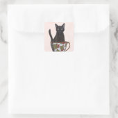 Zwarte kat in Teacup Vierkante Sticker (Tas)
