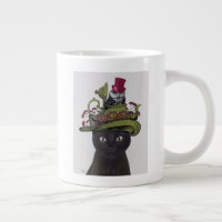 Zwarte kat met theepot en kippen