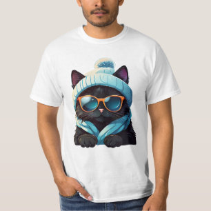 Zwarte kat met zonnebril en winterse pet t-shirt