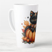 Zwarte kat op pompoen met herfst quilt patroon latte mok (Linkerhoek)