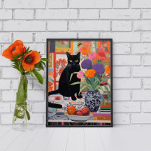 Zwarte Kat op tafel met boeken bloemen fruit