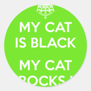Zwarte kat rotsen ronde sticker