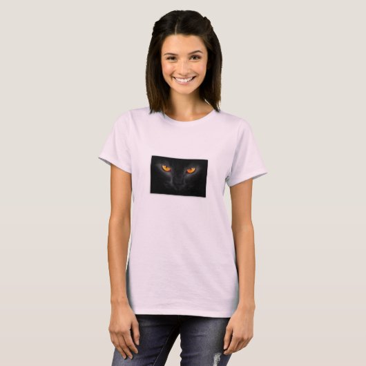 Zwarte kattenogen roze t-shirt (Voorkant volledig)