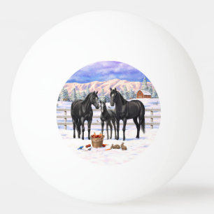 zwarte kwartpaarden in sneeuw pingpongballen