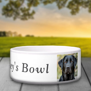 Zwarte labrador, aangepaste foto wit voerbakje