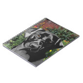 Zwarte labrador in de tuin notitieboek (Linkerzijde)