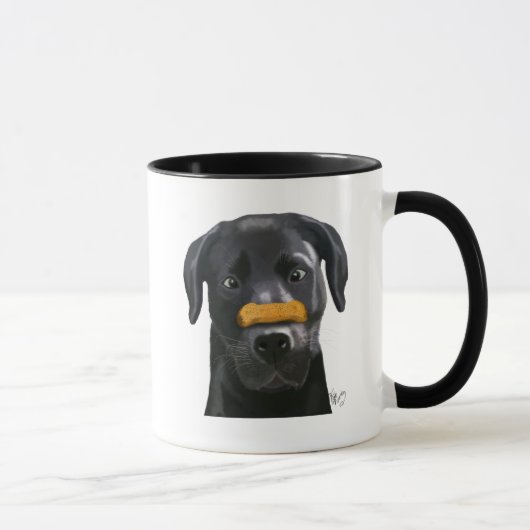 Zwarte labrador met bot op neus mok (Rechts)