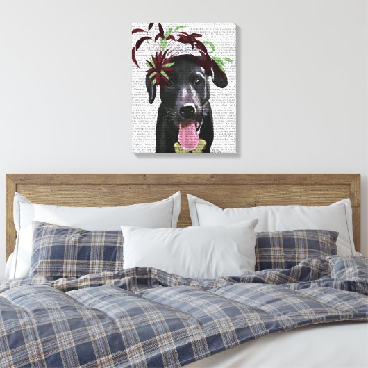 Zwarte labrador met groene fascinator canvas afdruk (Insitu (Slaapkamer))