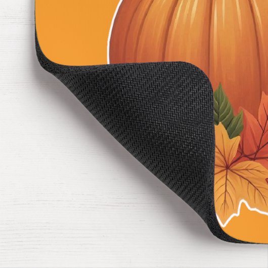 Zwarte labrador met herfstbladeren en pompoen muismat (Hoek)