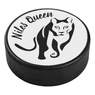 Zwarte Leeuwin Koningin van de Jager Hockey Puck