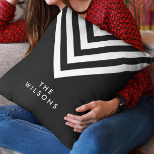 Zwarte minimalistische familienaam White Chevron Kussen