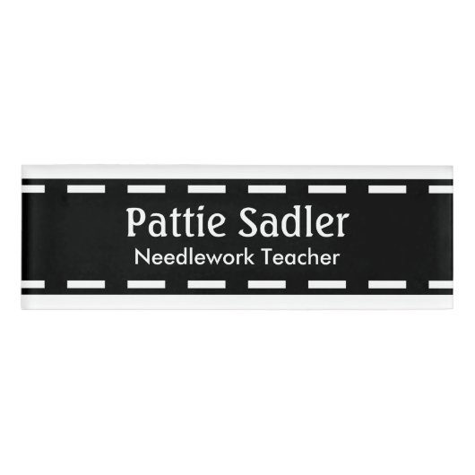 Zwarte naad rand + uw ideeën naambadge (Voorkant)