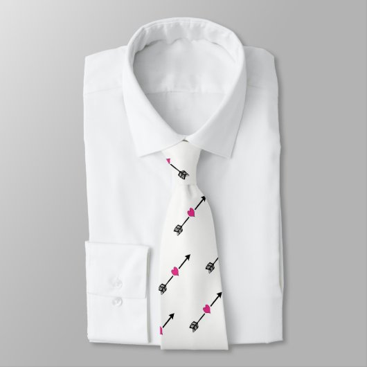 Zwarte Pijl met Fuchsia Heart Stropdas (Gebonden)