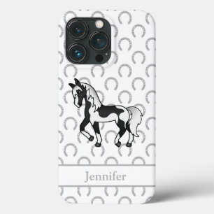 Zwarte Pinto Dravend Paard Cartoon Illustratie iPhone 13 Pro Hoesje