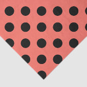 Zwarte polka-punten op levend koraal tissuepapier (Detail)