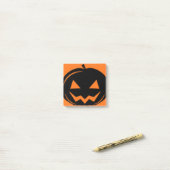 Zwarte pompoen post-it® notes (Op bureau)