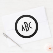 Zwarte ring met witte cirkelmonogram ronde sticker (Envelop)