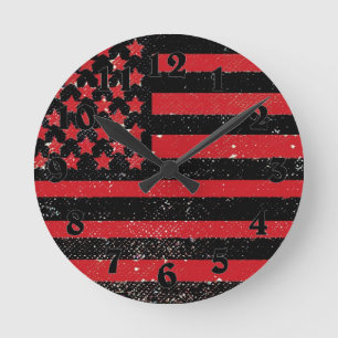 Zwarte rode grunge Amerikaanse vlag klok