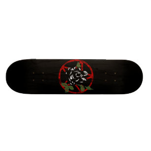 Zwarte Roos en Pentagram Skateboard