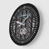 Zwarte rubberdraad Tekst plus monogram op een Grote Klok (Hoek)