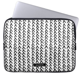 Zwarte rustieke tribal patroon gepersonaliseerde l laptop sleeve