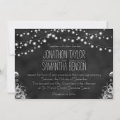 Zwarte schoolbord slingerlichten trouwkaarten kaart (Voorkant)