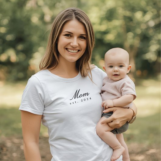 Zwarte Schrift Gevestigde Moeder T-Shirt
