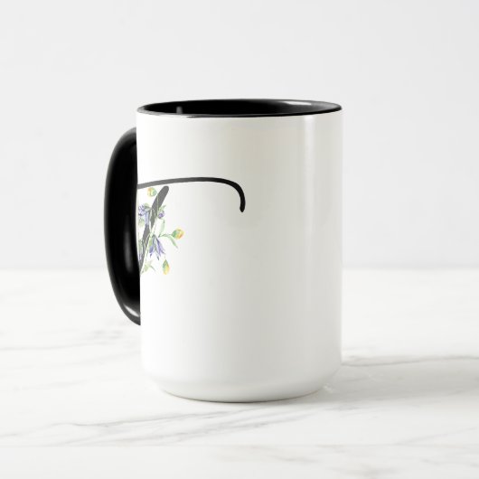 Zwarte Script Letter "T" Kleurrijke Wildflowers Mok (Voorkant links)