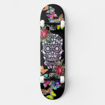 ZWARTE SKATEBOARD SKULL FLOWERS EN BUTTERFLIES