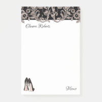 Zwarte stiletto & bloemenwervelingen