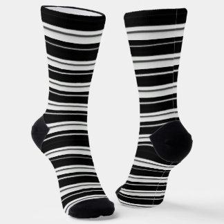Zwarte streep sokken – Krachtige monochrome stijl