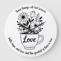  zwarte theekop met bloemenontwerp